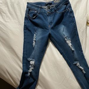 New w/ tags Fashion Nova Distressed Skinny Jeans
